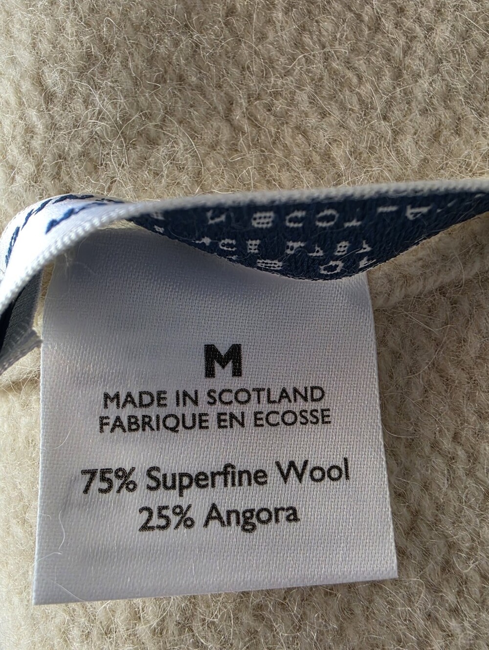 JOHNSTONS OF ELGIN Superfine Wool Angora Blend Cream Chunky Turtleneck Sweater M - Picture 7 of 7